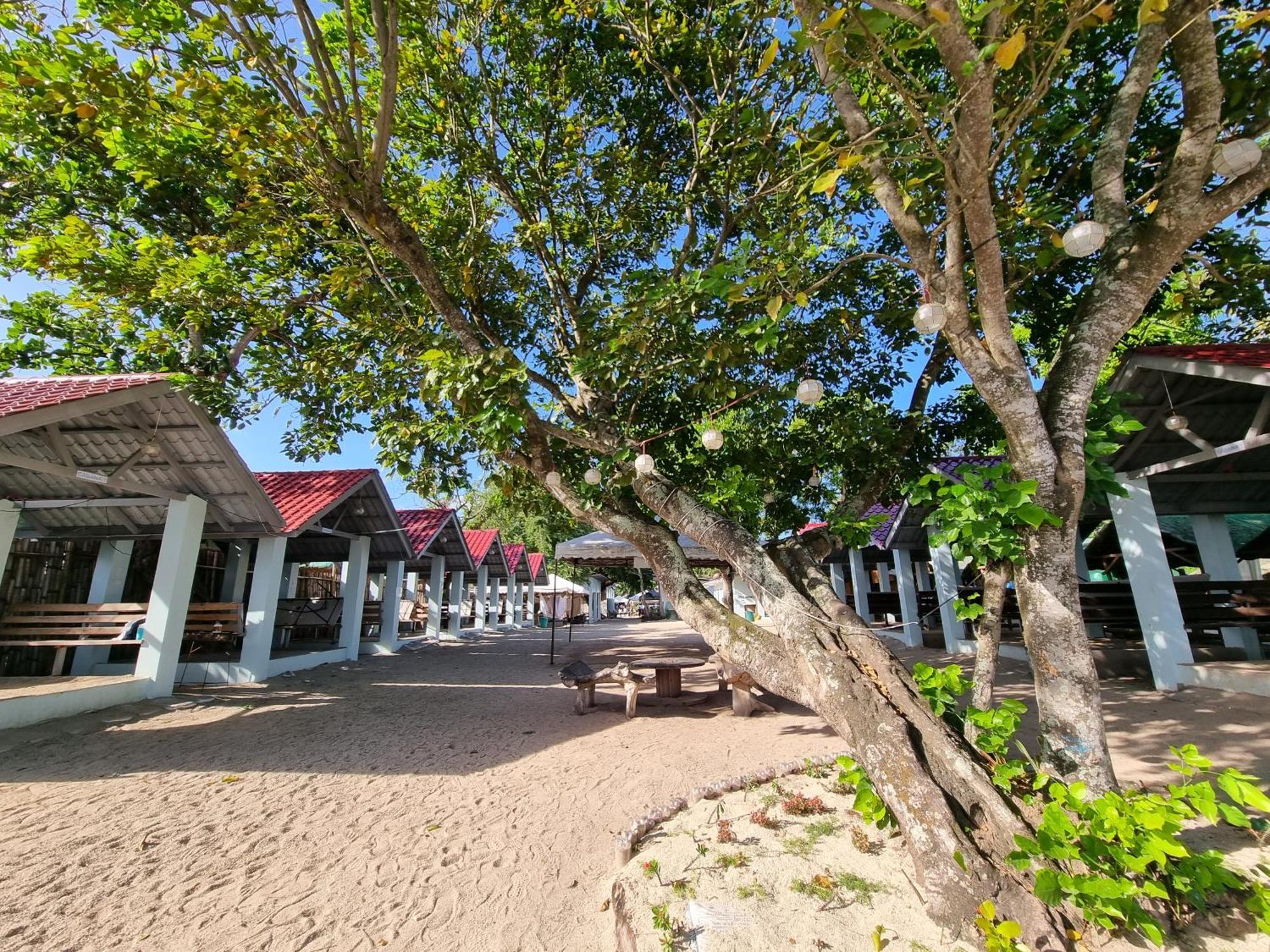 Yemaya De Laiya Powered By Cocotel Batangas Exterior foto