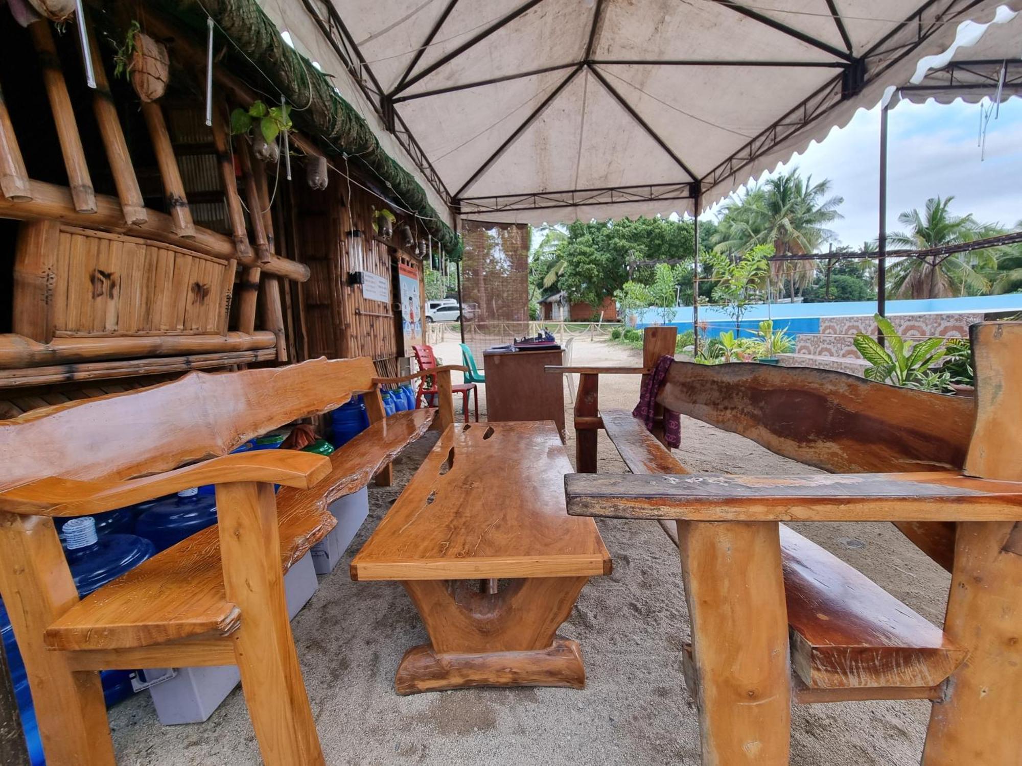 Yemaya De Laiya Powered By Cocotel Batangas Exterior foto
