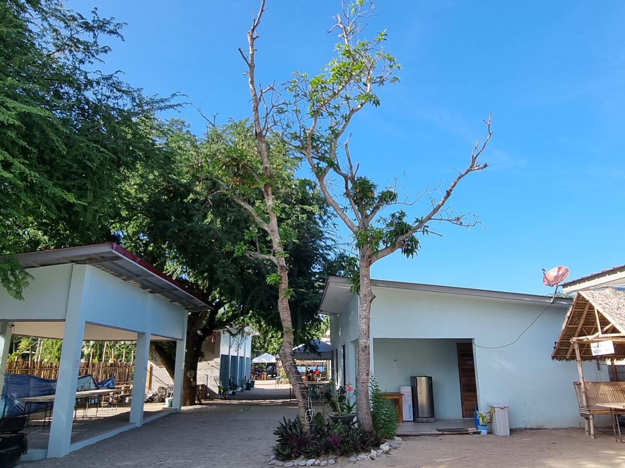 Yemaya De Laiya Powered By Cocotel Batangas Exterior foto